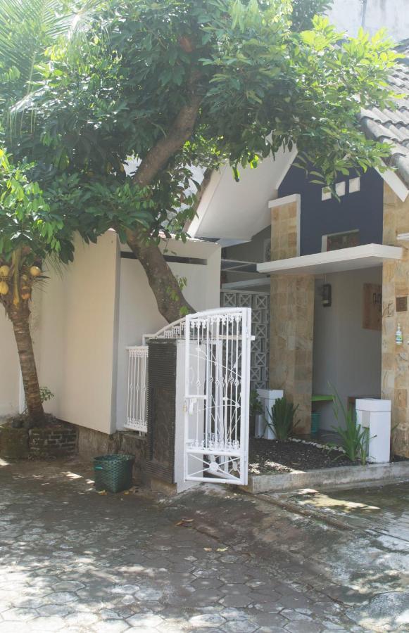 Cipta Guesthouse Yogyakarta Exterior photo